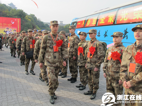 去年泰山隊向各級國字號梯隊輸送了74人。這是一個值得驕傲的成績，表明泰山隊在培養(yǎng)和輸送年輕球員方面取得了顯著進展。這些球員的加入將有助于提升國家隊的實力和競爭力，同時也為泰山隊未來的發(fā)展奠定了堅實的基礎(chǔ)。