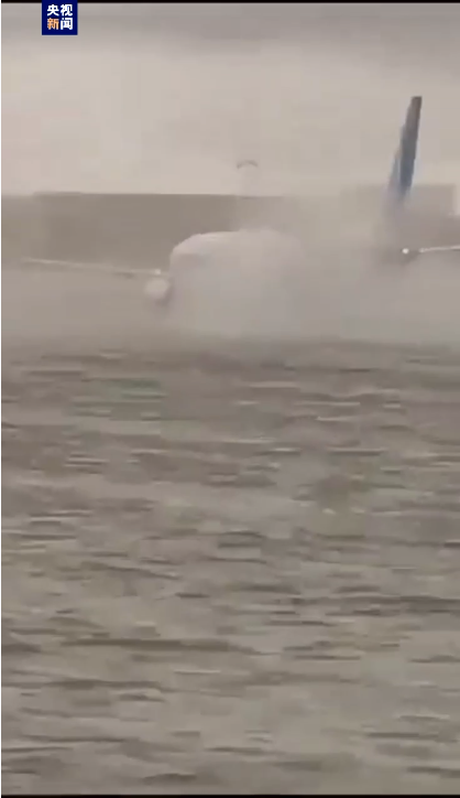 沙特遭罕見暴雨冰雹侵襲