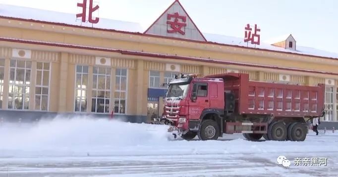 eb8000怎么用,杭州多家小店用造雪機吸引客流