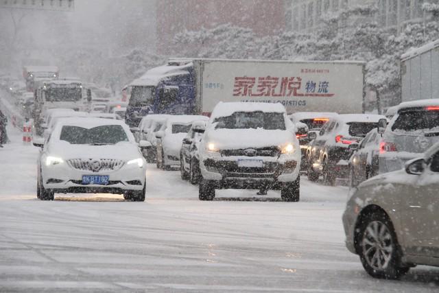 六助高手榜資料,自駕返鄉(xiāng)遇暴雪 電車(chē)不敢開(kāi)空調(diào)